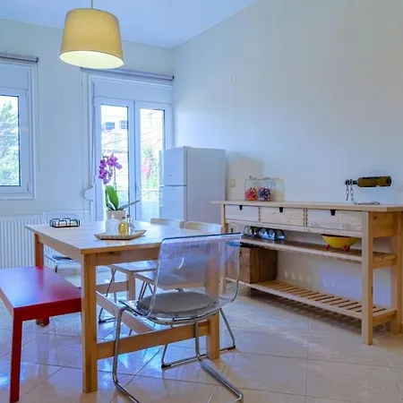 Apartment Bright Close To The *