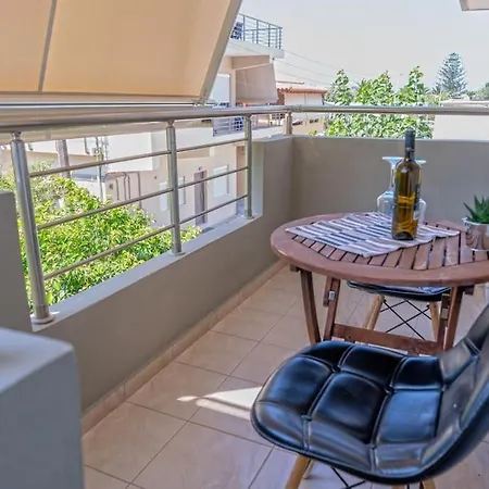 Apartment Bright Close To The Amoudara (Heraklion)